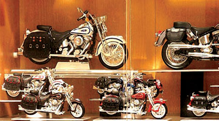 Modely Harley Davidson ze sb�rky Ing. Rudolfa Kocourka