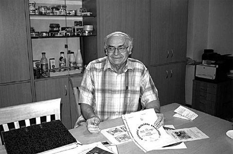 Ladislav Likler, tv�rce nejv�t�� sb�rky s�rov�ch etiket na sv�t� Laktos collection